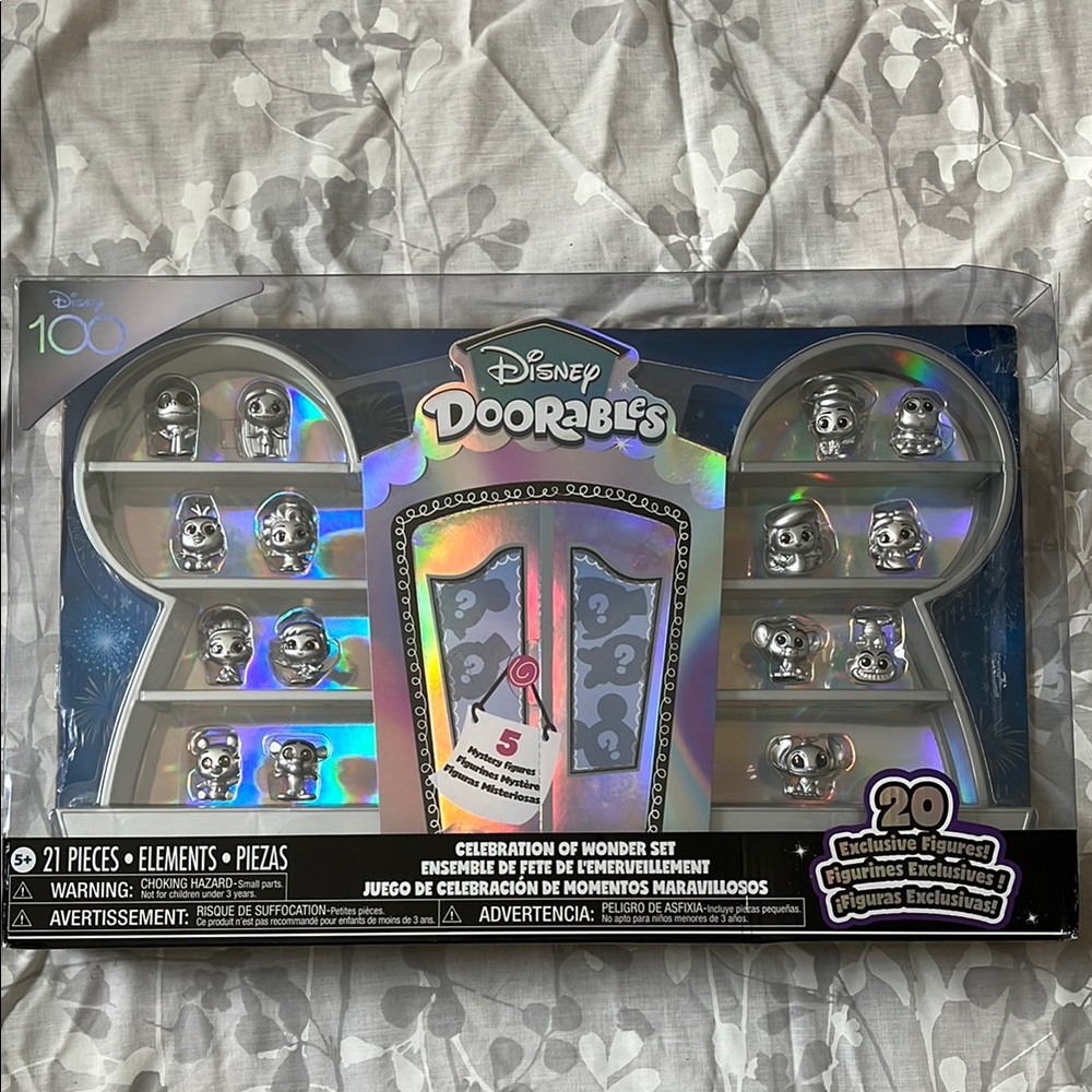 Disney Doorables Silver Celebration Set-BNIB ( box damage… see pics)